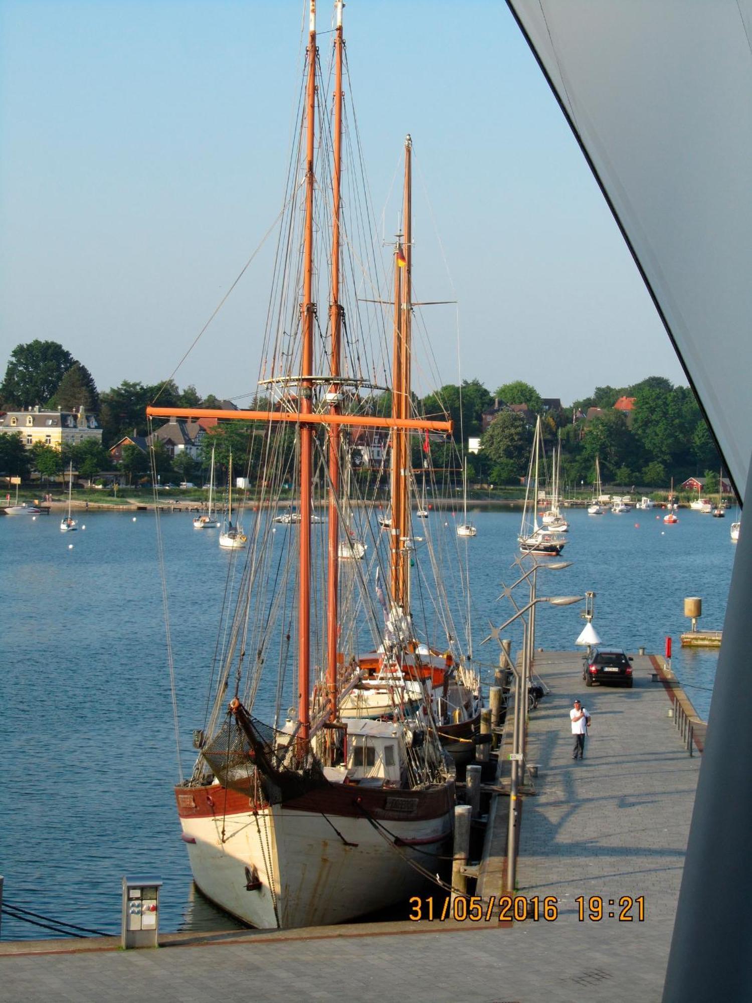 Apartment 12 - "Silbermoewe I" - Blickrichtung Yacht- Und Binnenhafenoffenes Meer 埃肯弗德 外观 照片