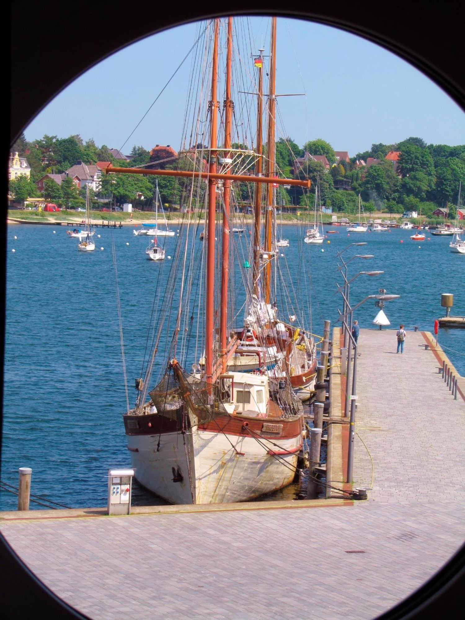 Apartment 12 - "Silbermoewe I" - Blickrichtung Yacht- Und Binnenhafenoffenes Meer 埃肯弗德 外观 照片